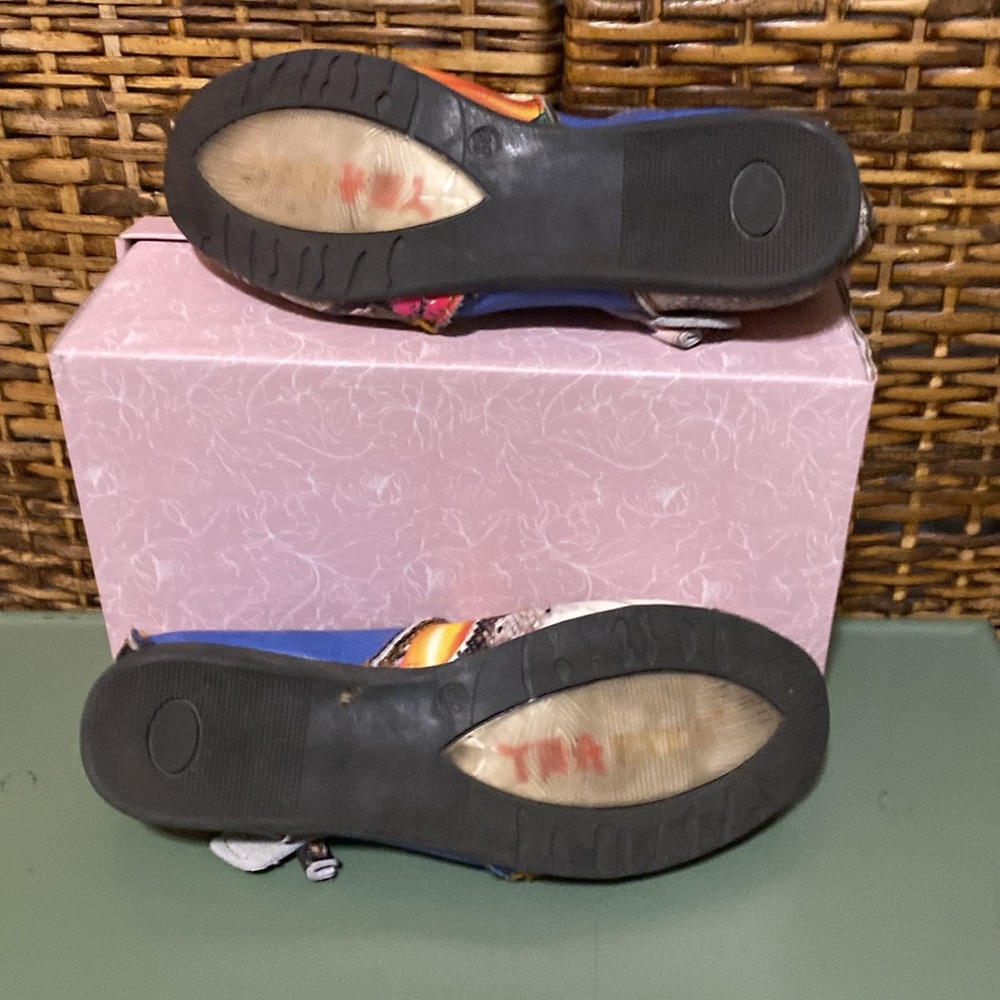 EUC TMA Eyes blue red colorful Mary Jain Flats made for Germany 8 - Picture 8 of 10